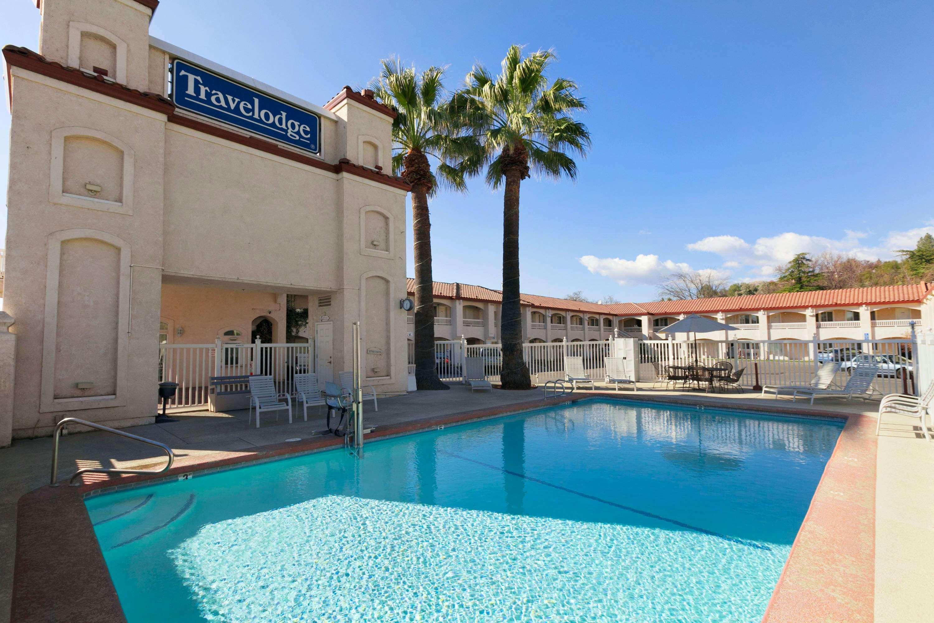 Travelodge By Wyndham Redding Ca Dış mekan fotoğraf